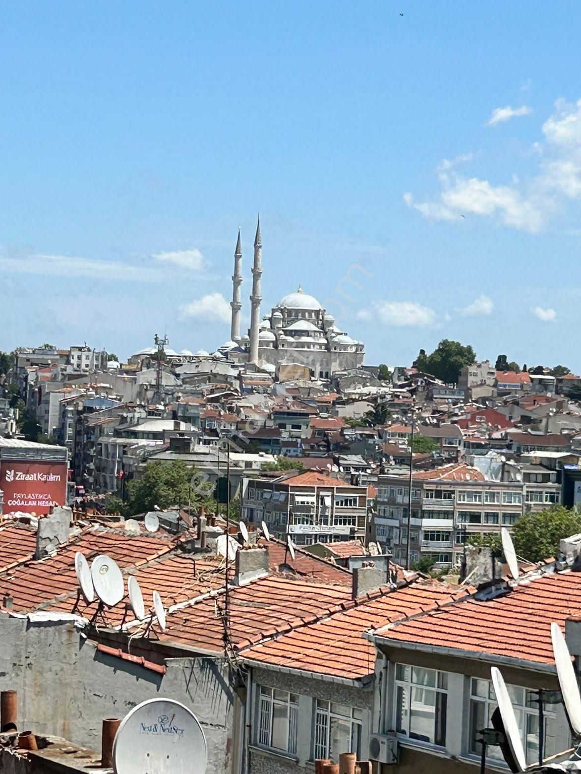 Fatih Molla Gürani Satılık Daire İstanbul Manzaralı Yenilenmiş Daire