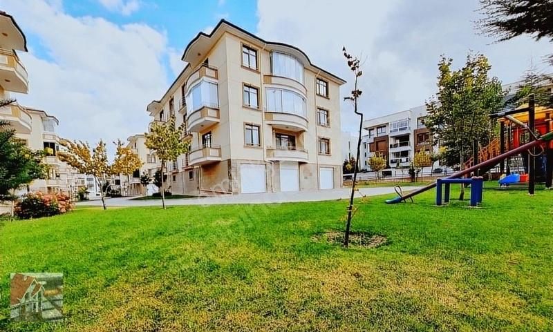 Tepebaşı Batıkent Satılık Daire KOÇ'DAN BATIKENT MAH. SİTE İÇİNDE GENİŞ SATILIK 3+1 DAİRE