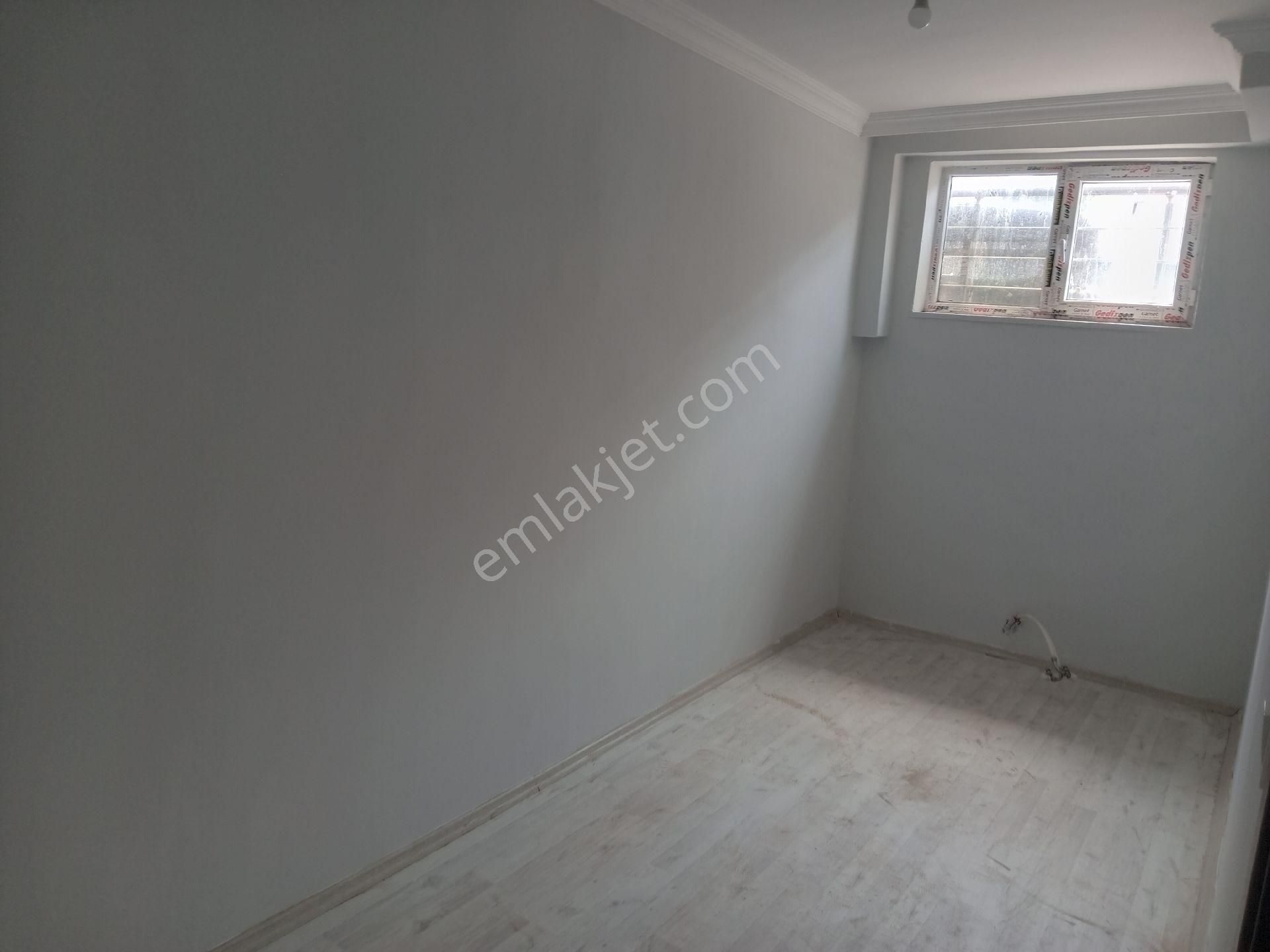 Kars Merkez Şehitler Satılık Daire İKS EMLAKTAN FIRSAT 1+1 APART DAİRE