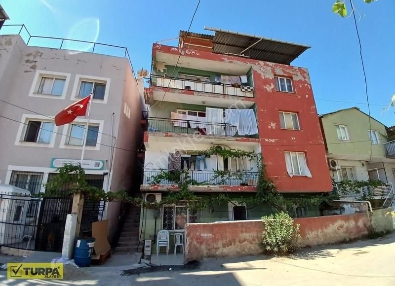 Bayraklı Gümüşpala Satılık Bina KOMPLE SATILIK 4 KATLI BİNA