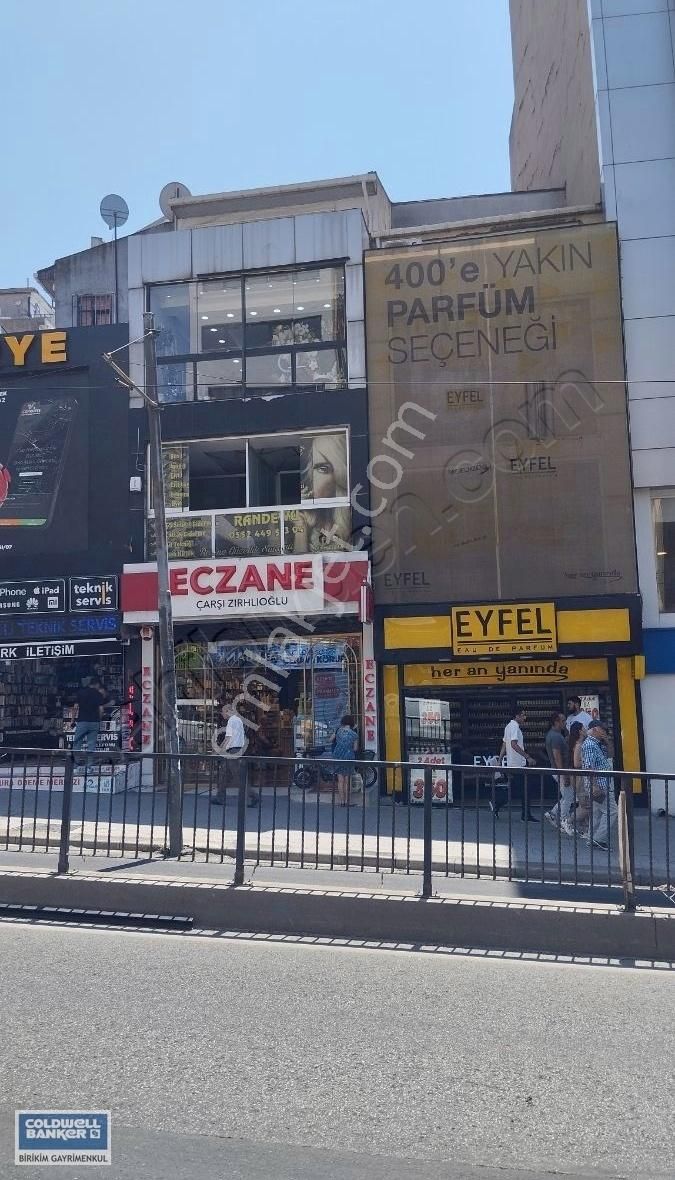 Kadıköy Osmanağa Satılık Apartman Dairesi Kadıköy'ün tam merkezinde ticariye uygun 85 m2 satılık daire