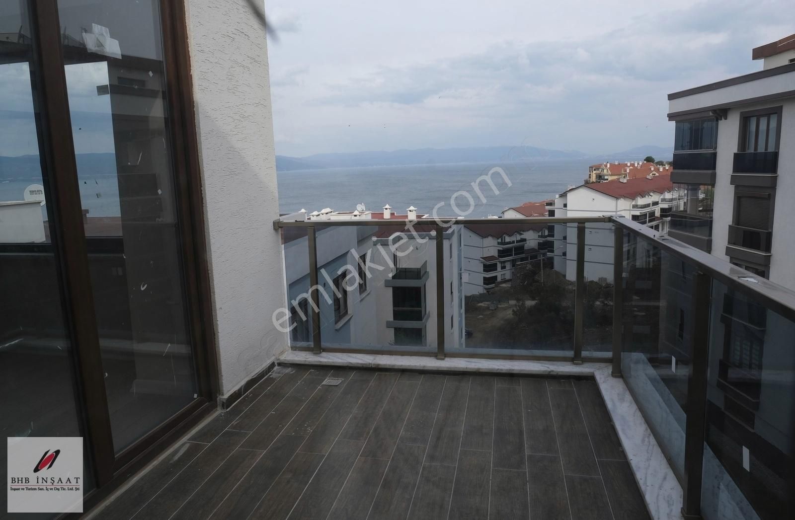 Mudanya Halitpaşa Satılık Daire Mudanya Halitpaşa'da Deniz Manzaralı Satılık 3+1 Dubleks Daire