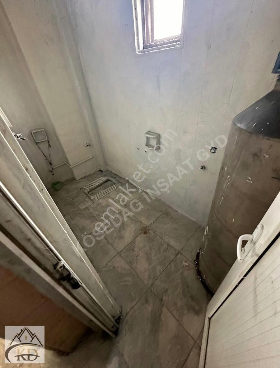 Sultangazi İsmetpaşa Kiralık Dükkan & Mağaza Kösedağ İnş. Her İşe Uygun Tramvay Cad. Kiralık 500m2 Ara Katlar