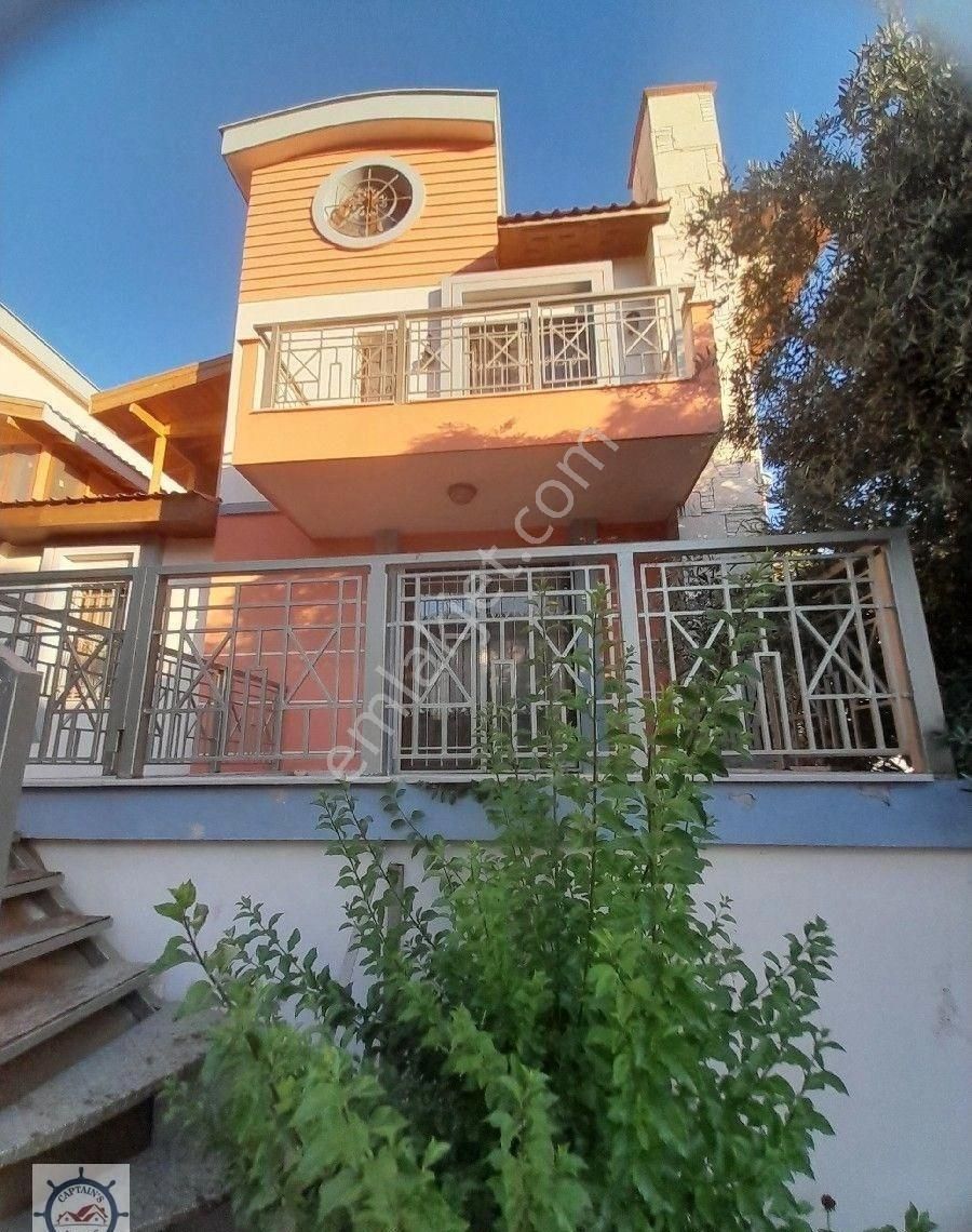 Kuşadası Türkmen Kiralık Villa KUŞADASI MARINADA SUREKLI KIRALIK BOS VILLA