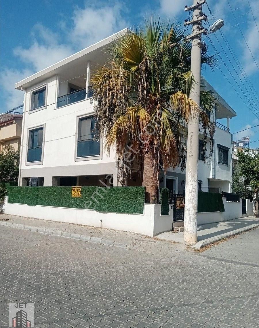 Didim Efeler Satılık Villa Aydın Didim De Merkezi Konumda 5+1 Villa