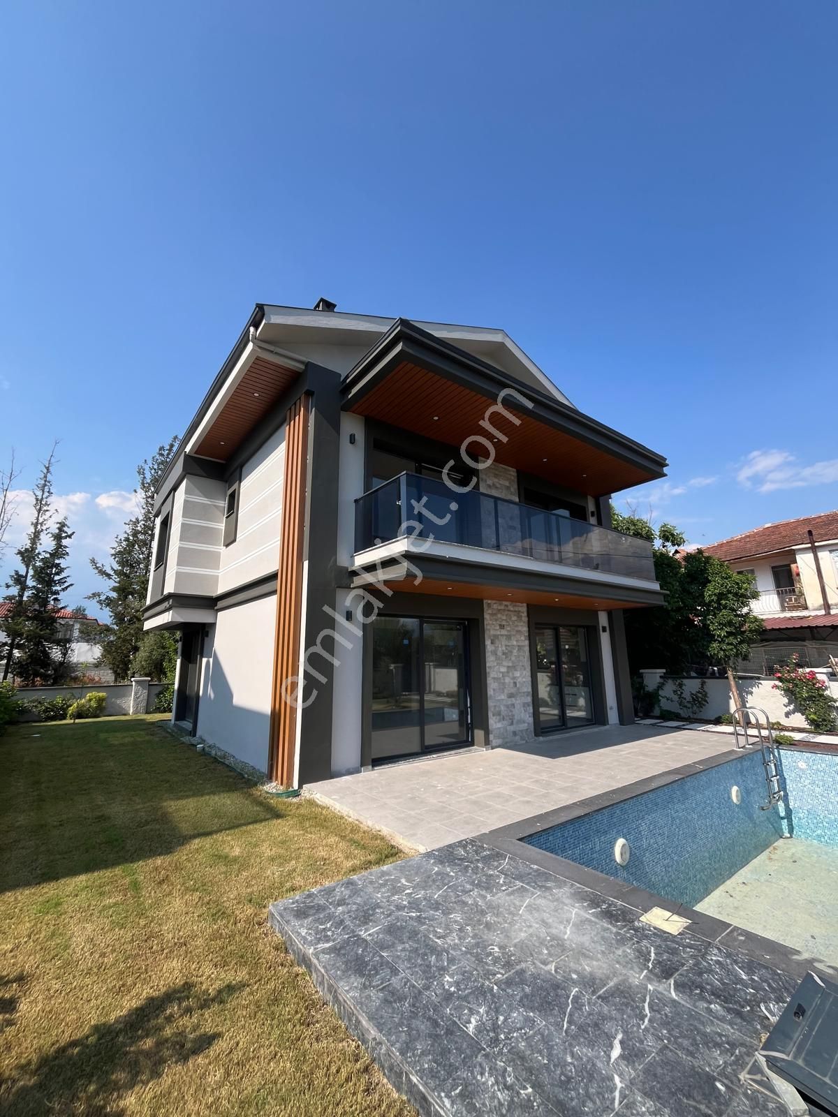 Seydikemer Gerişburnu Satılık Villa GoldHouse dan Satılık Seydikemer Gerişburnunda 6+1 Tripleks Villa