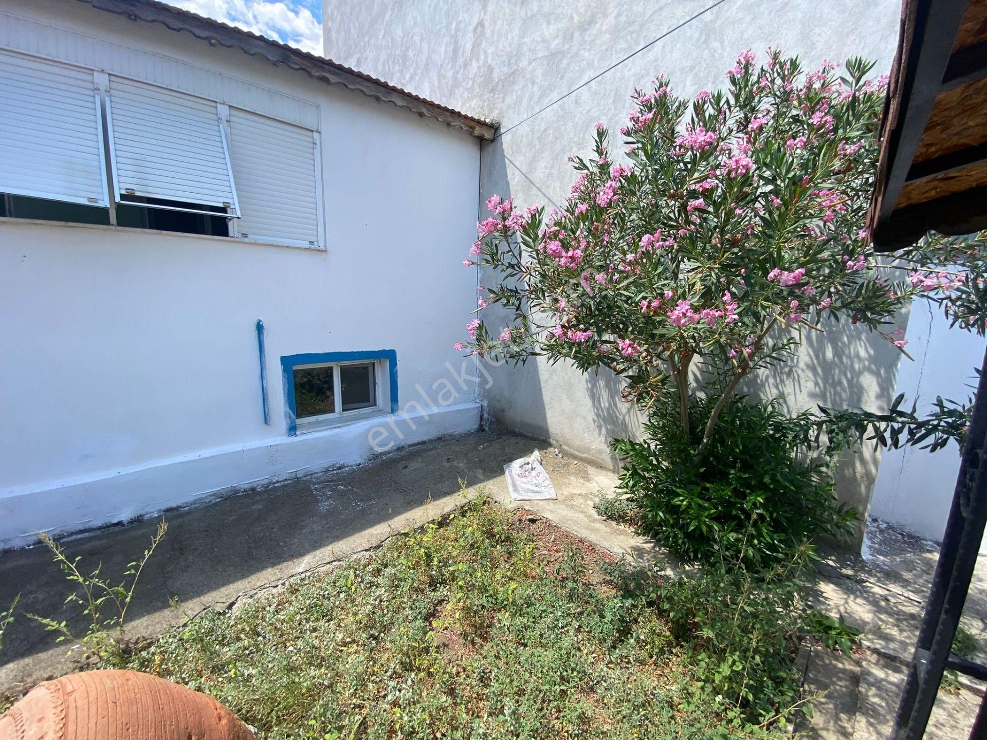 Sabri Pınarbaşı'dan Avcılar'da Satılık Müstakil Ev - Görsel 2