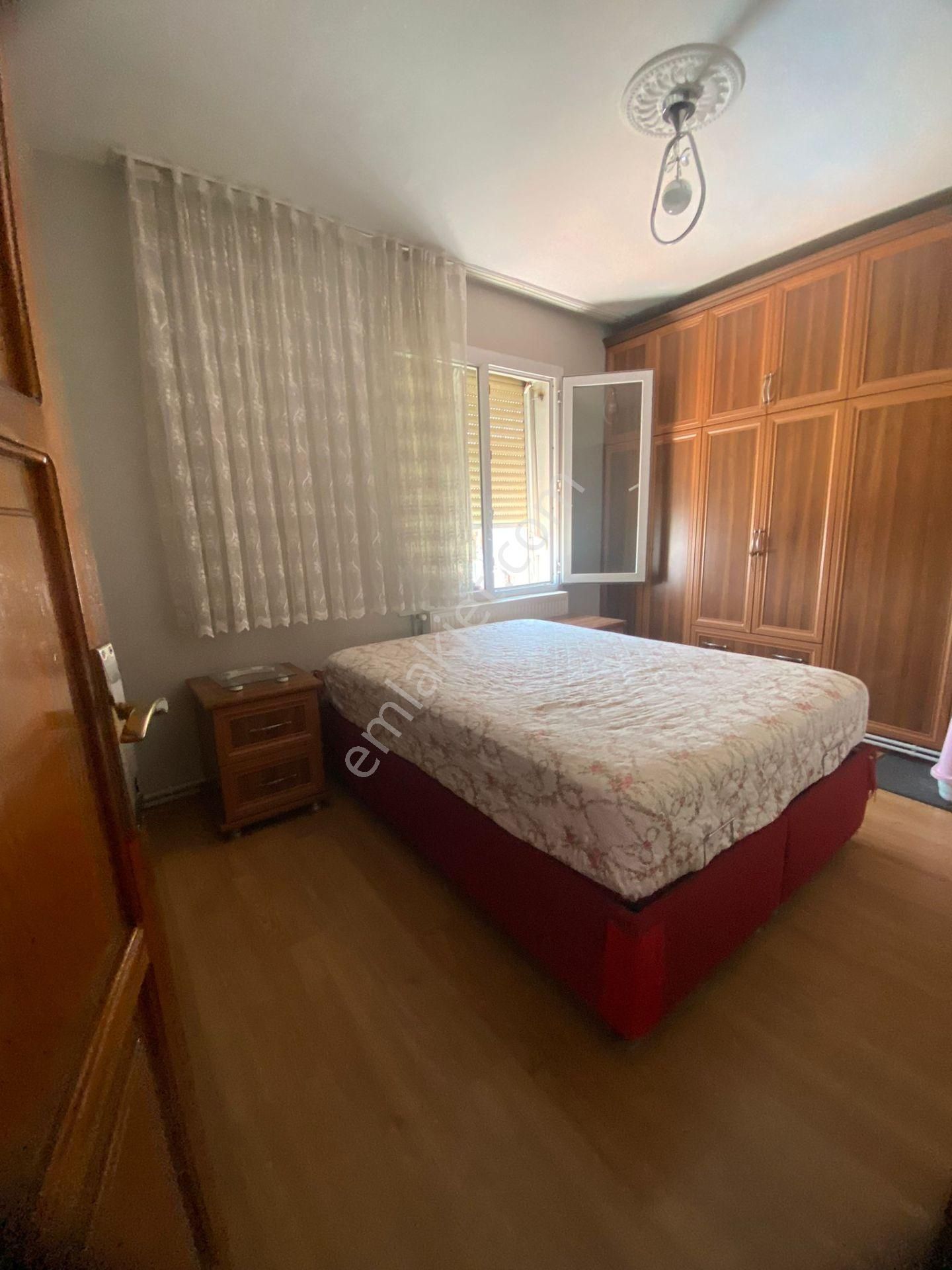 Konak Ulubatlımahallesinde 2+1 85m2 Ayrı Mutfak Havadar Satılık Daire - Görsel 5