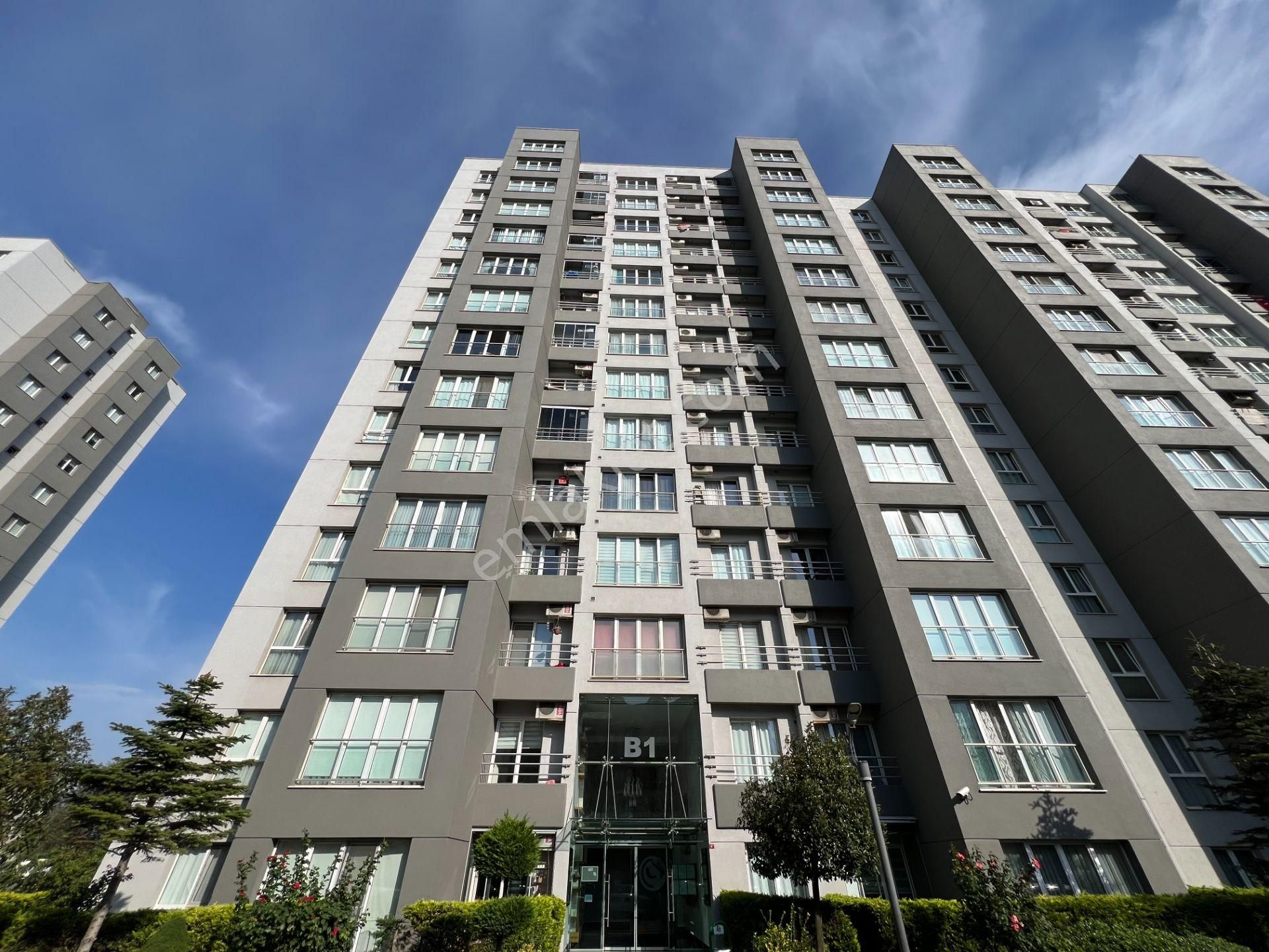 Avcılar Üniversite Satılık Daire  AVCILAR ACADEMİA APARTMENTS DENİZ-GÖL MANZARALI 1+1 10.KAT DAİRE