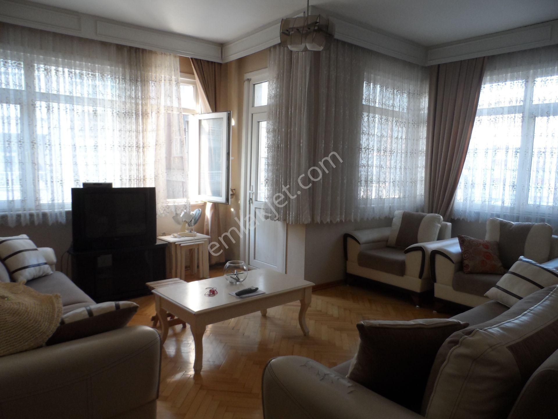 Güngören Haznedar Satılık Daire  Haznedar Mh 4+2 170m2 2.Kat 2 Dairenin Birleşimi Satılık Daire