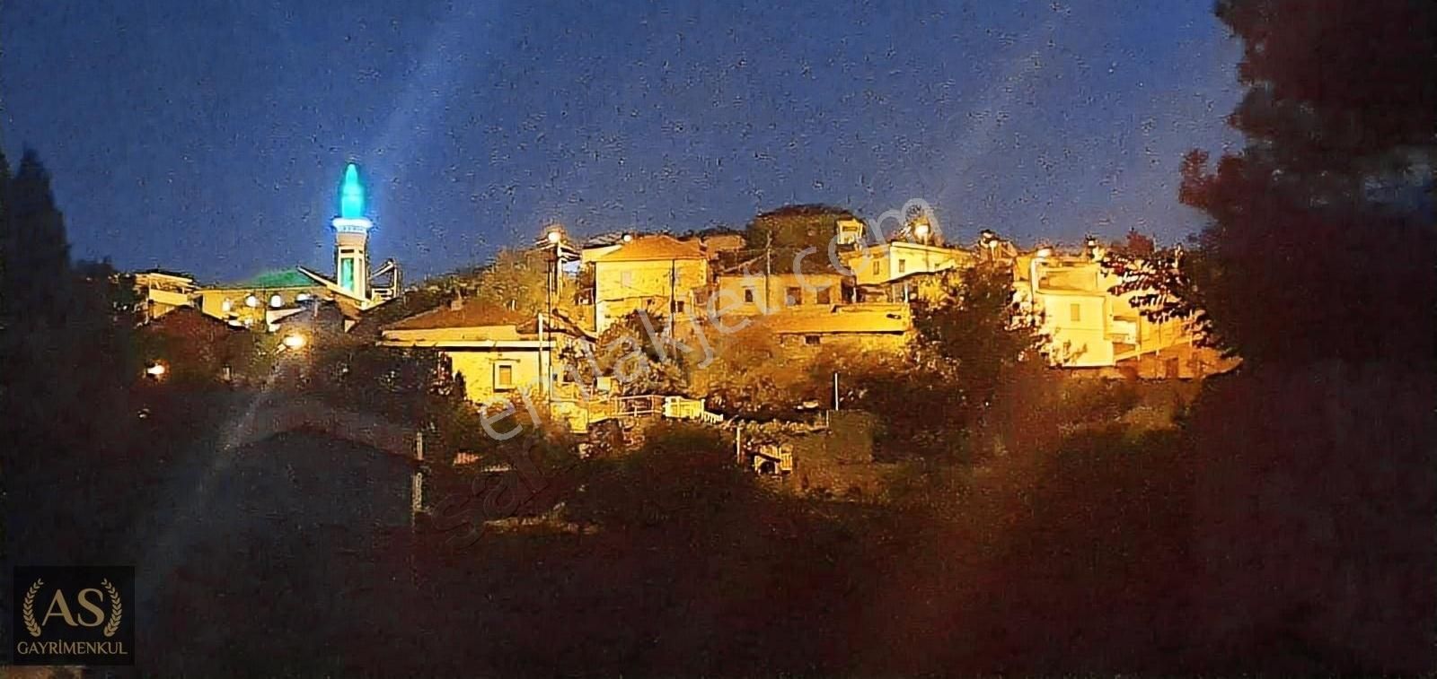 As Gyd.seferihisar Gödence'de Köy İçinde Ruhsatlı Ev Olan Arazi - Görsel 17