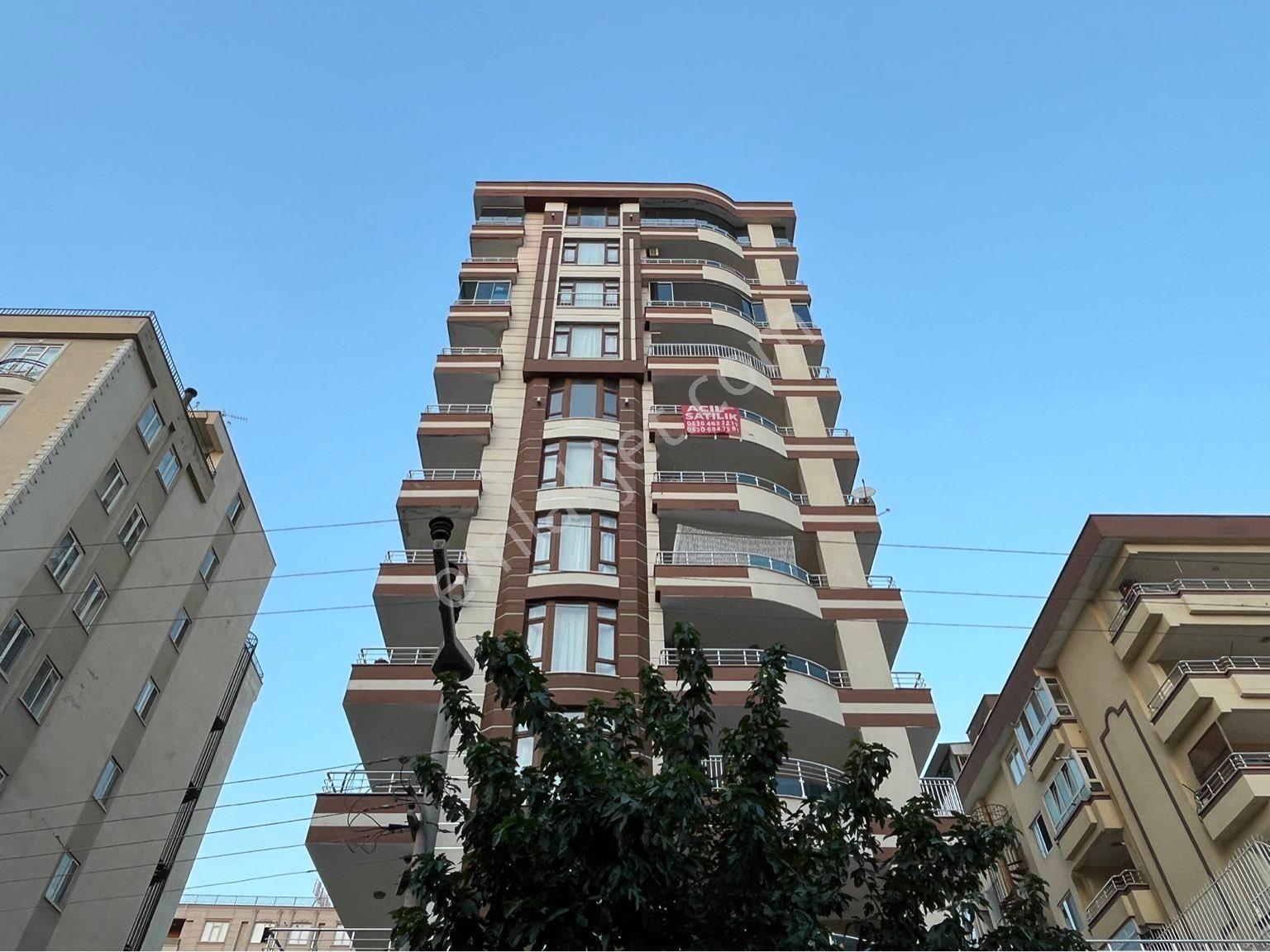 Karaköprü Karşıyaka Satılık Daire ACİL EMLAK GÜVENCESİYLE 4+1 TEKLİ SATLIK DAİRE KARŞIYAKA