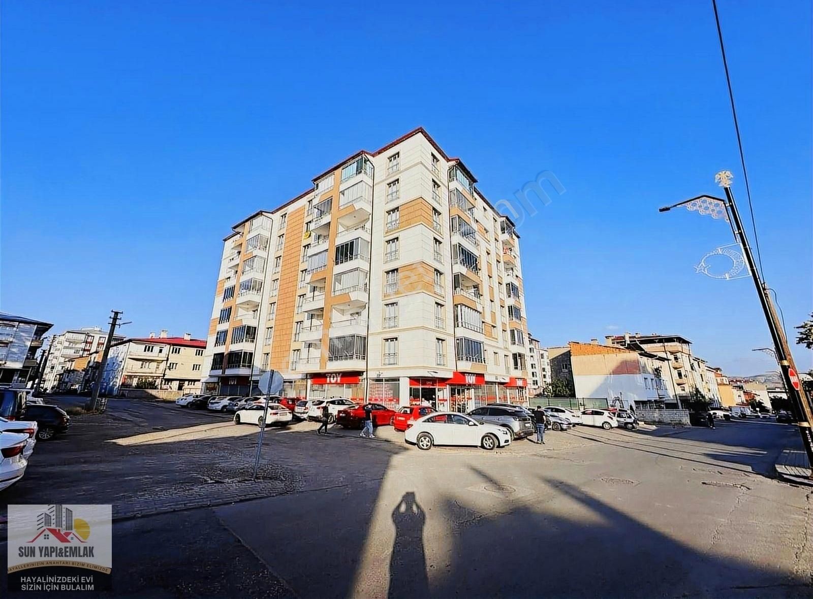 Sivas Merkez Altuntabak Satılık Daire SUN YAPI EMLAK TAN MİLLET BAHCESİ ÜZERİNDE SATILIK 3+1 DAİRE