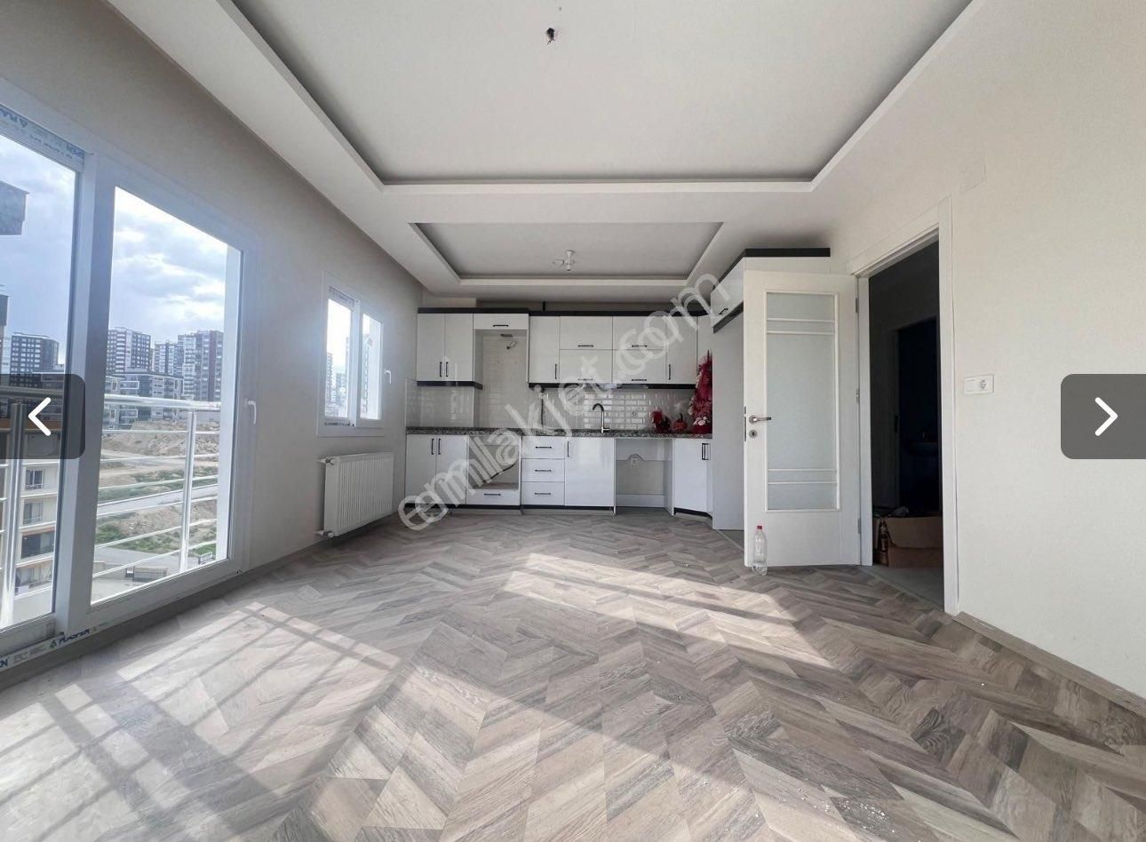 Tarsus Atatürk Satılık Daire ATATÜRK MAHALLESİNDE SATILIK SIFIR DAİRE DAİREMİZ 3+1 AMERKAN MUTFAK 165 m2 OTURUMLU,9 kat 8 katı