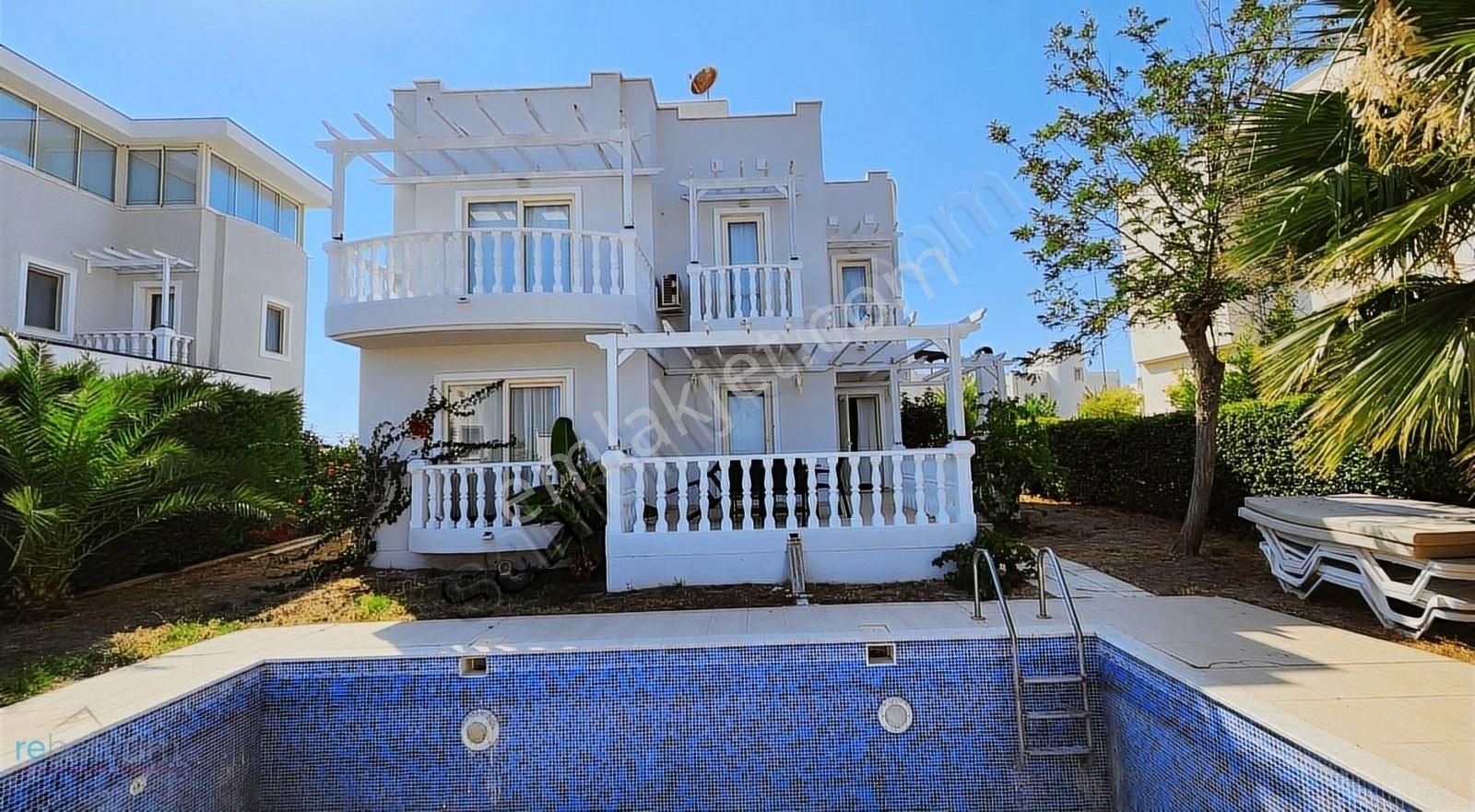 Milas Boğaziçi Satılık Villa Muğla Bodrum Adabükü 3+1 özel havuzlu manzaralı villa