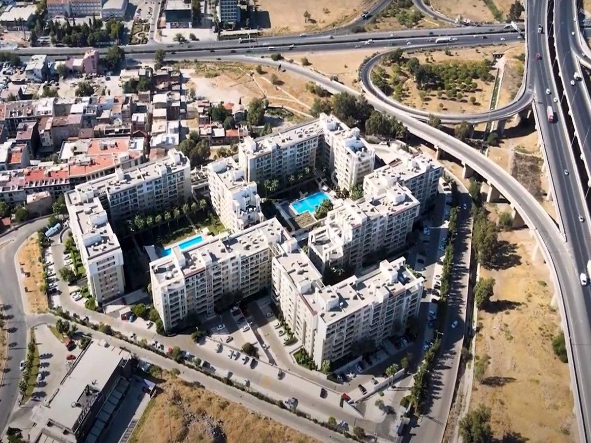 Karşıyaka İnönü Satılık Daire Soyak Siesta 1. Etap 1+1 Satılık Daire