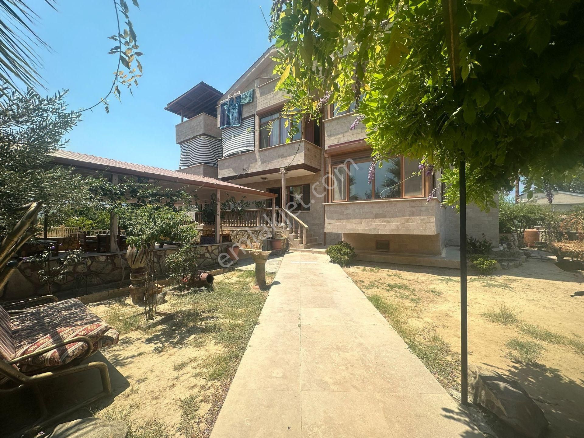 Aydın Kuşadası Satılık Otel KUŞADASI GÜZELÇAMLIDA DENİZE 900 MT VİLLA FİYATINA OTEL