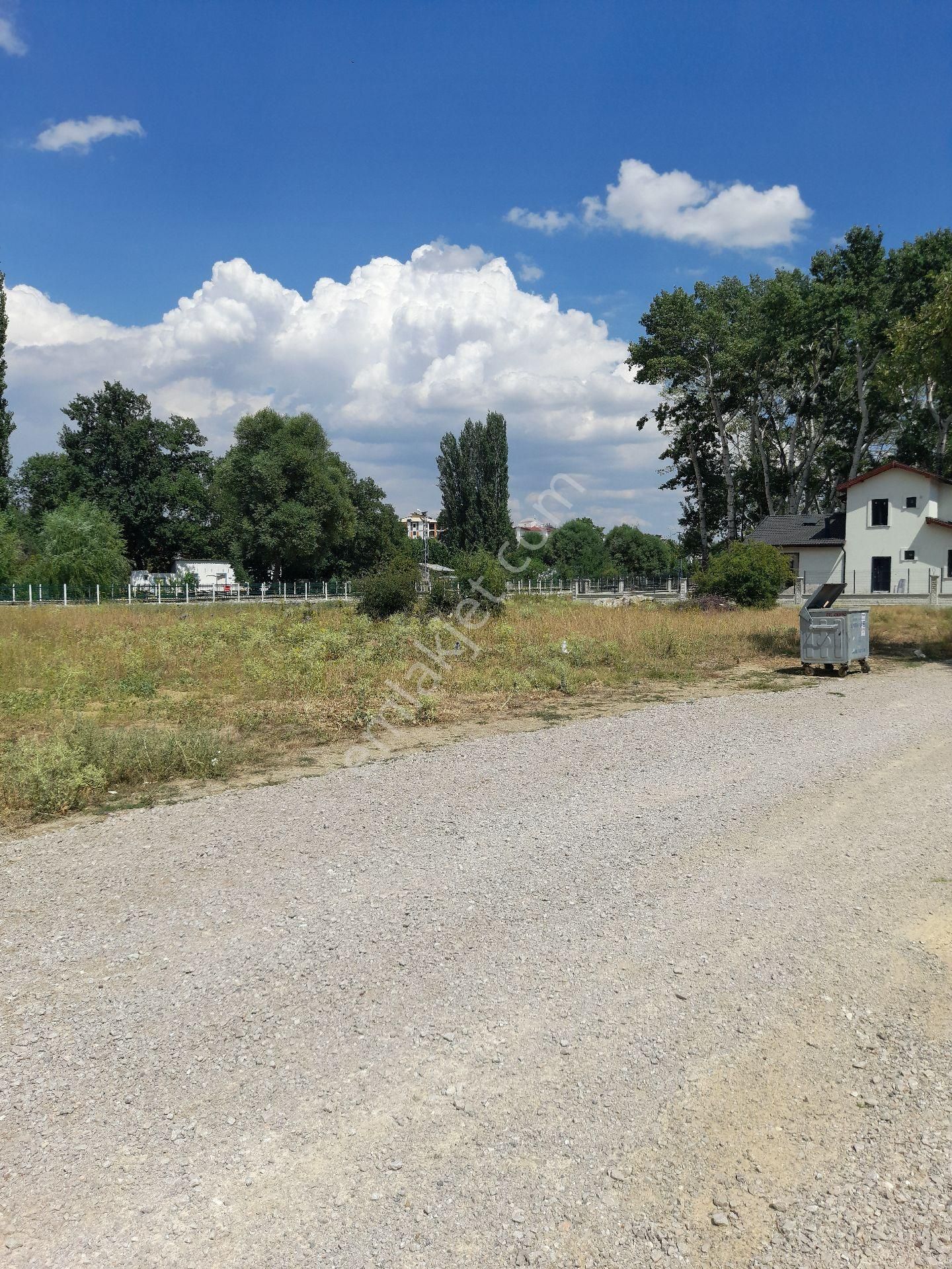 Seydişehir Yeni Cami Satılık Villa İmarlı Yeni Cami Mahallesi'nde satılık arsa