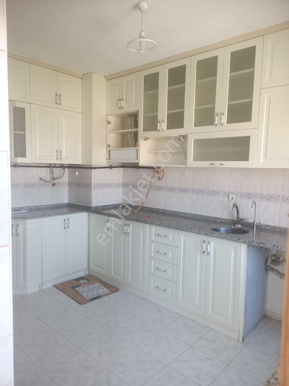 Isparta Merkez Davraz Mahallesinde Site İçerisinde Kiralık Daire
