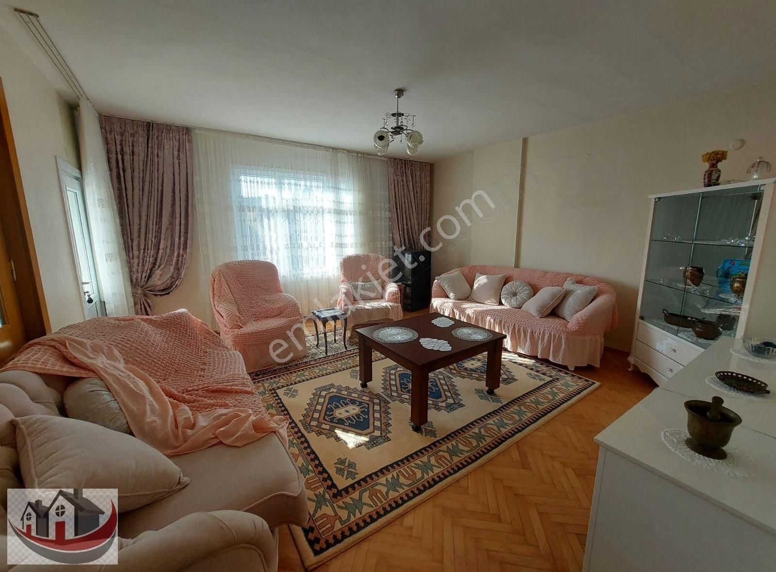 Maltepe Zümrütevler Kiralık Daire GÜNEYDEN 135M2 GENİŞ M2Lİ 3+1 ÇİFT BALKONLU KİRALIK DAİRE