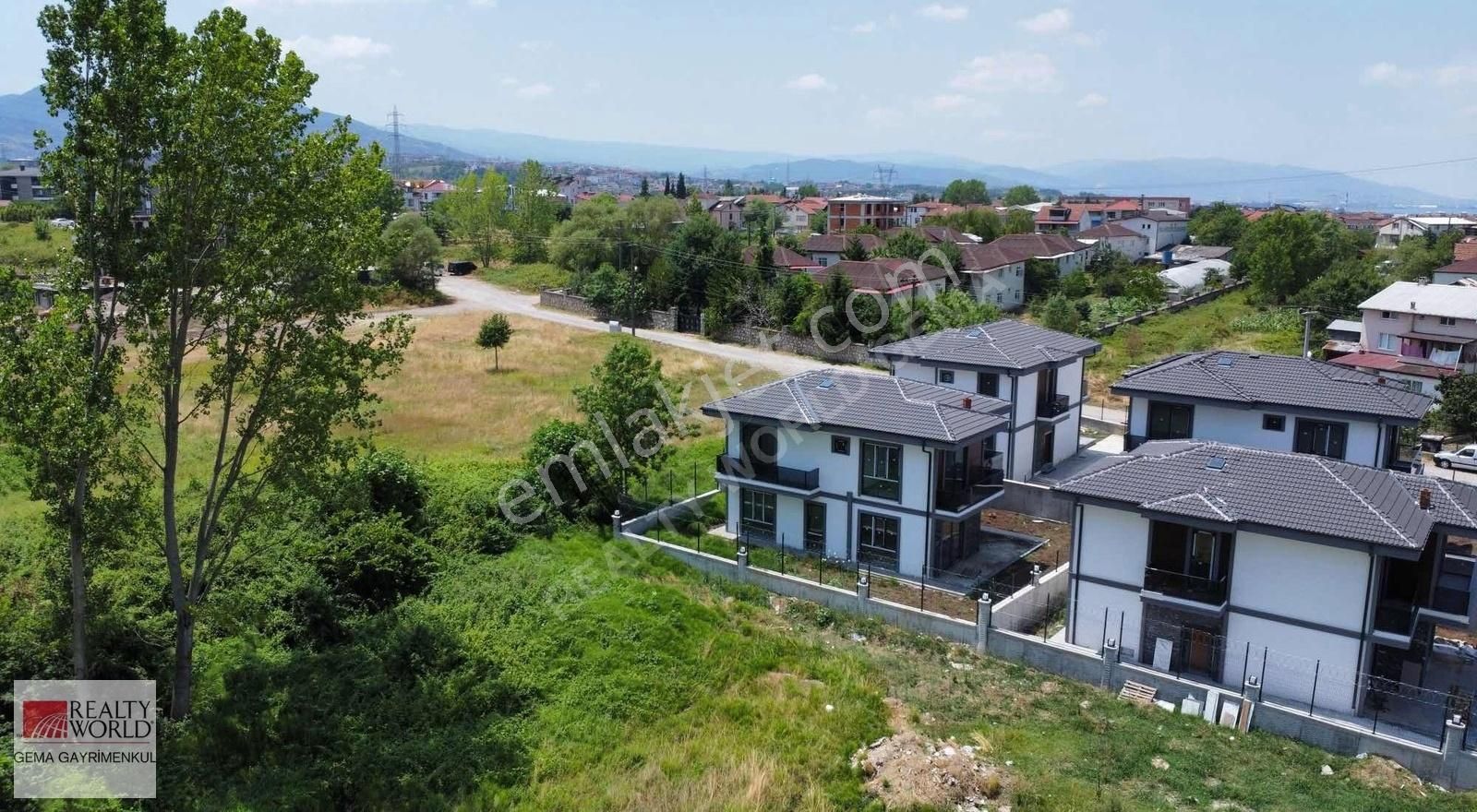 Başiskele Yaylacık Satılık Villa RW GEMA'DAN 4+1 SIFIR GENİŞ VİLLA