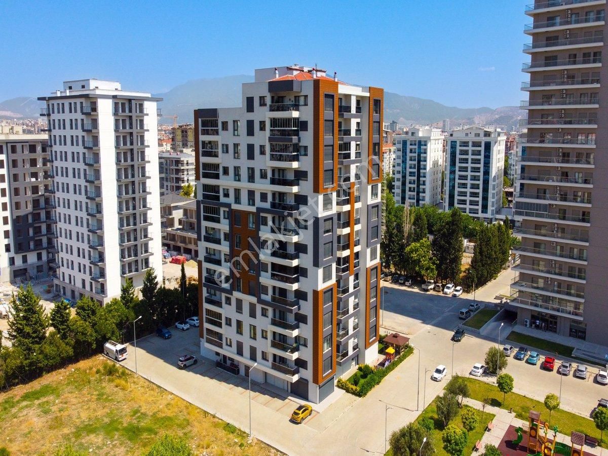 Bayraklı Osmangazi Satılık Daire Bayraklı Osmangazi Mahallesi Satılık 150 m2 3+1 Ultra Lüks Daire