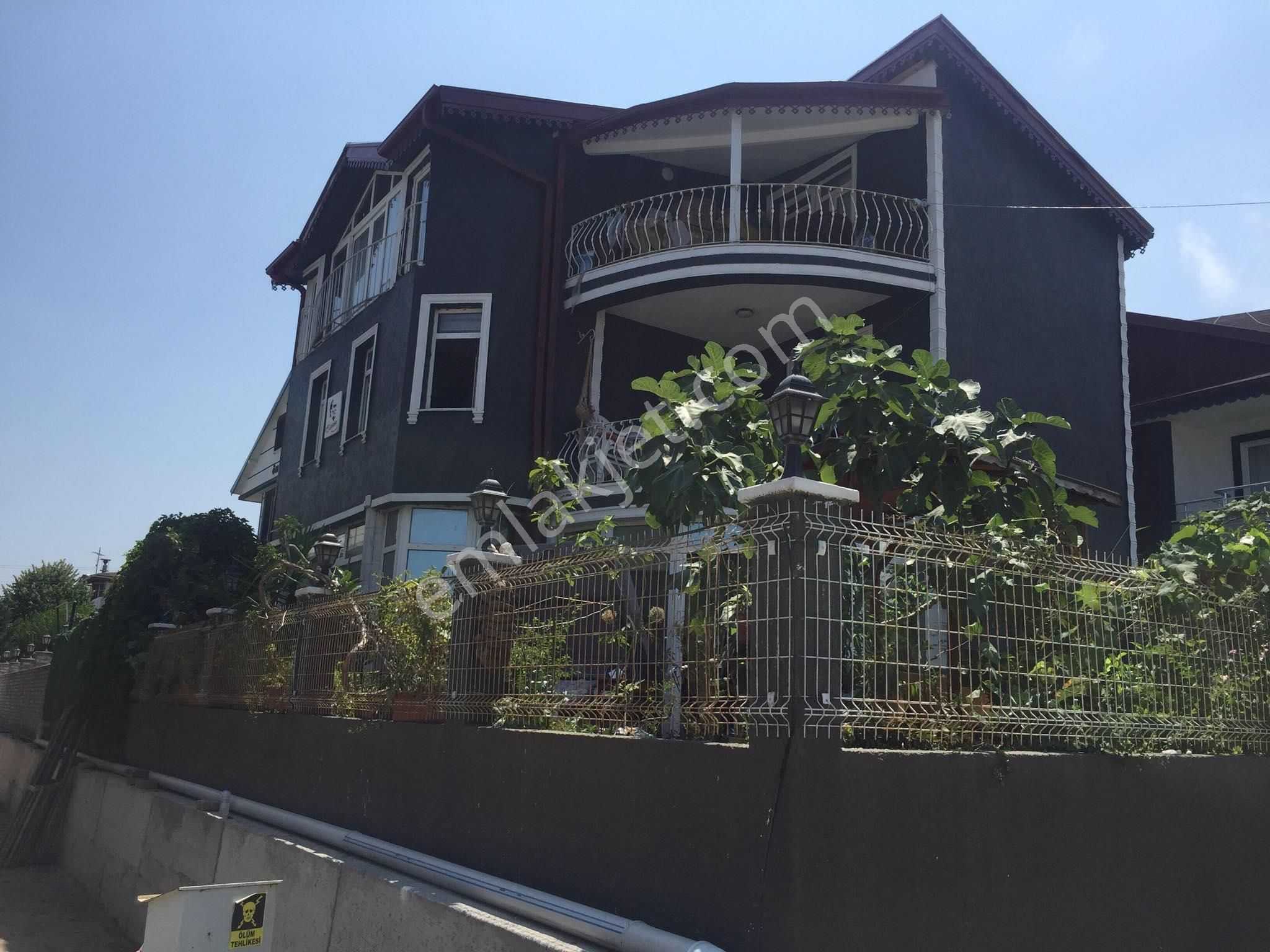 Kocaali Yalı Satılık Villa  sahibinden tam müstakil 3 katlı villa