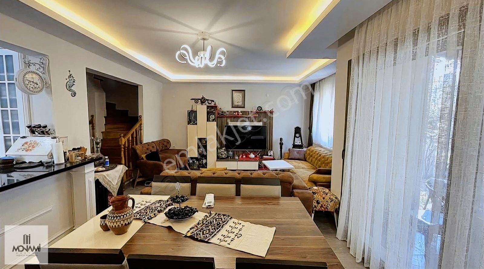 Urla Çamlıçay Satılık Villa MONAMİ'DEN ZEYTİNALANI ÇAMLIÇAYDA DENİZE 50 M ALT KATTA ODASİ