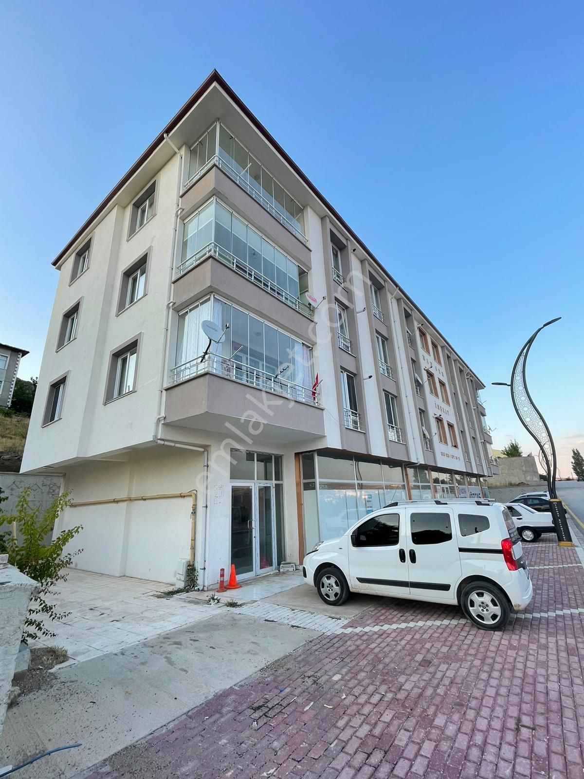 Yozgat Merkez Yukarınohutlu Satılık Daire  MERKEZDE CEPHESİ AÇIK YAPILI DAİRE *** BURCU EMLAKTAN ***