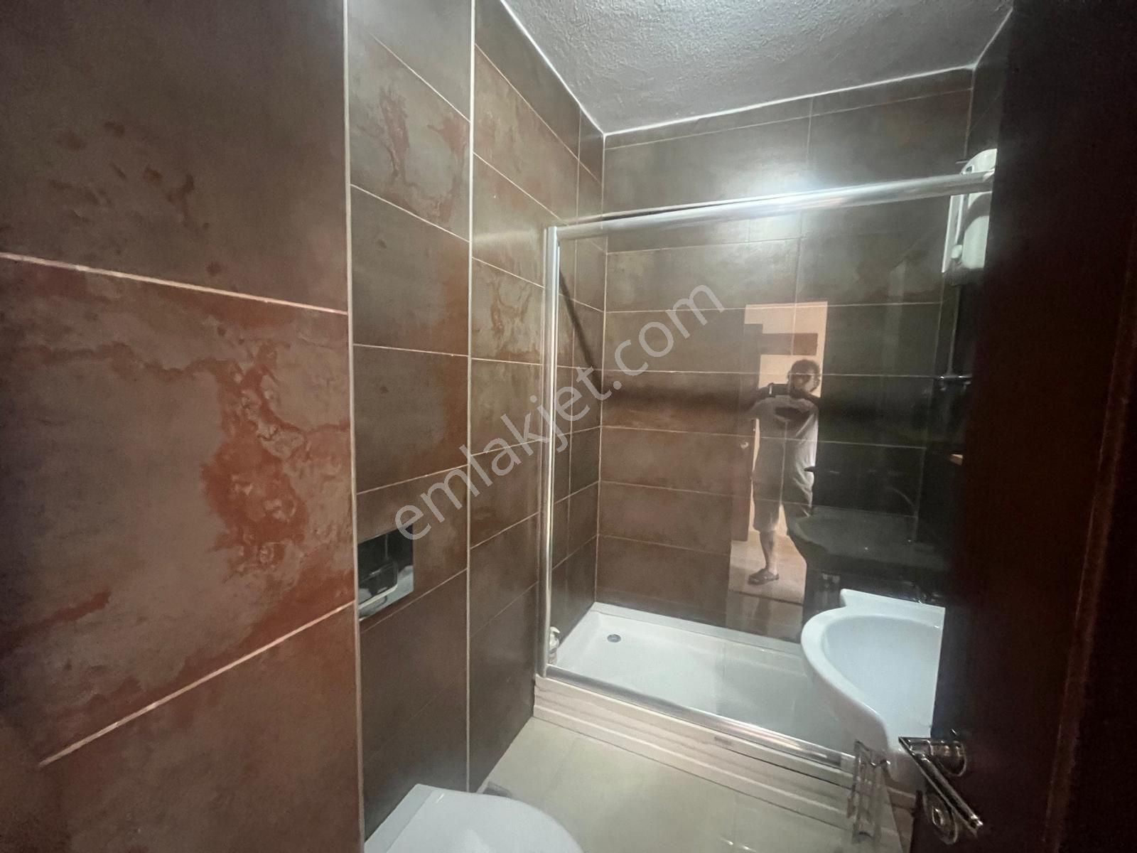 Kocamustafapaşa Seyiitomer Mah Silivrikapi Cad Üzerinde Genış Kat 2+1 Satılık Daire - Görsel 9