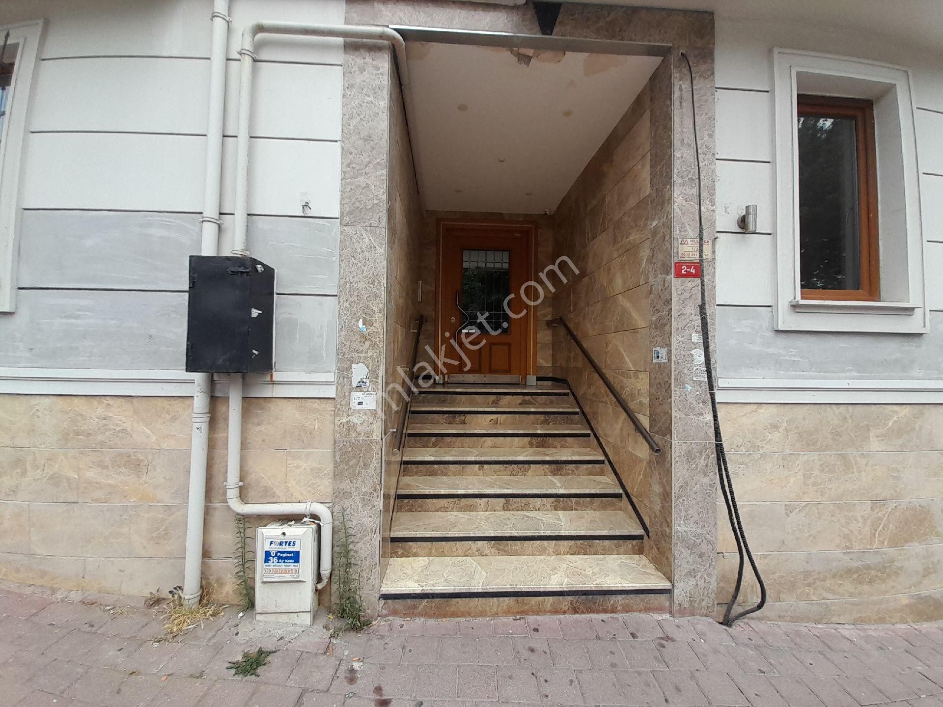 Kocamustafapaşa Seyiitomer Mah Silivrikapi Cad Üzerinde Genış Kat 2+1 Satılık Daire - Görsel 18