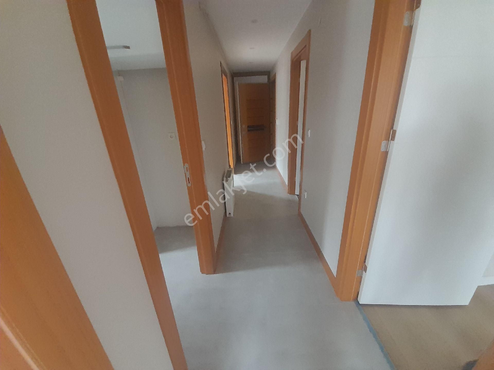 Kocamustafapaşa Seyiitomer Mah Silivrikapi Cad Üzerinde Genış Kat 2+1 Satılık Daire - Görsel 31