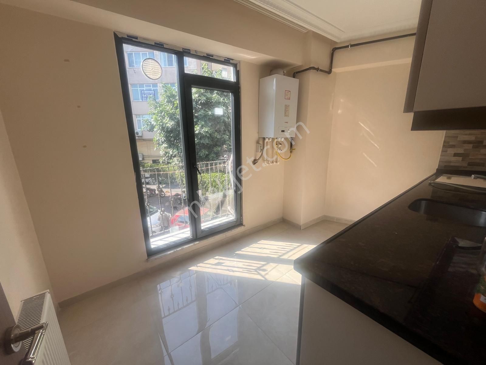 Kocamustafapaşa Seyiitomer Mah Silivrikapi Cad Üzerinde Genış Kat 2+1 Satılık Daire - Görsel 7