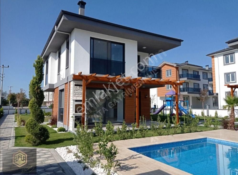 Dalaman Söğütlüyurt Satılık Villa  Dalaman'da SATILIK 3+1 Havuzlu Villa