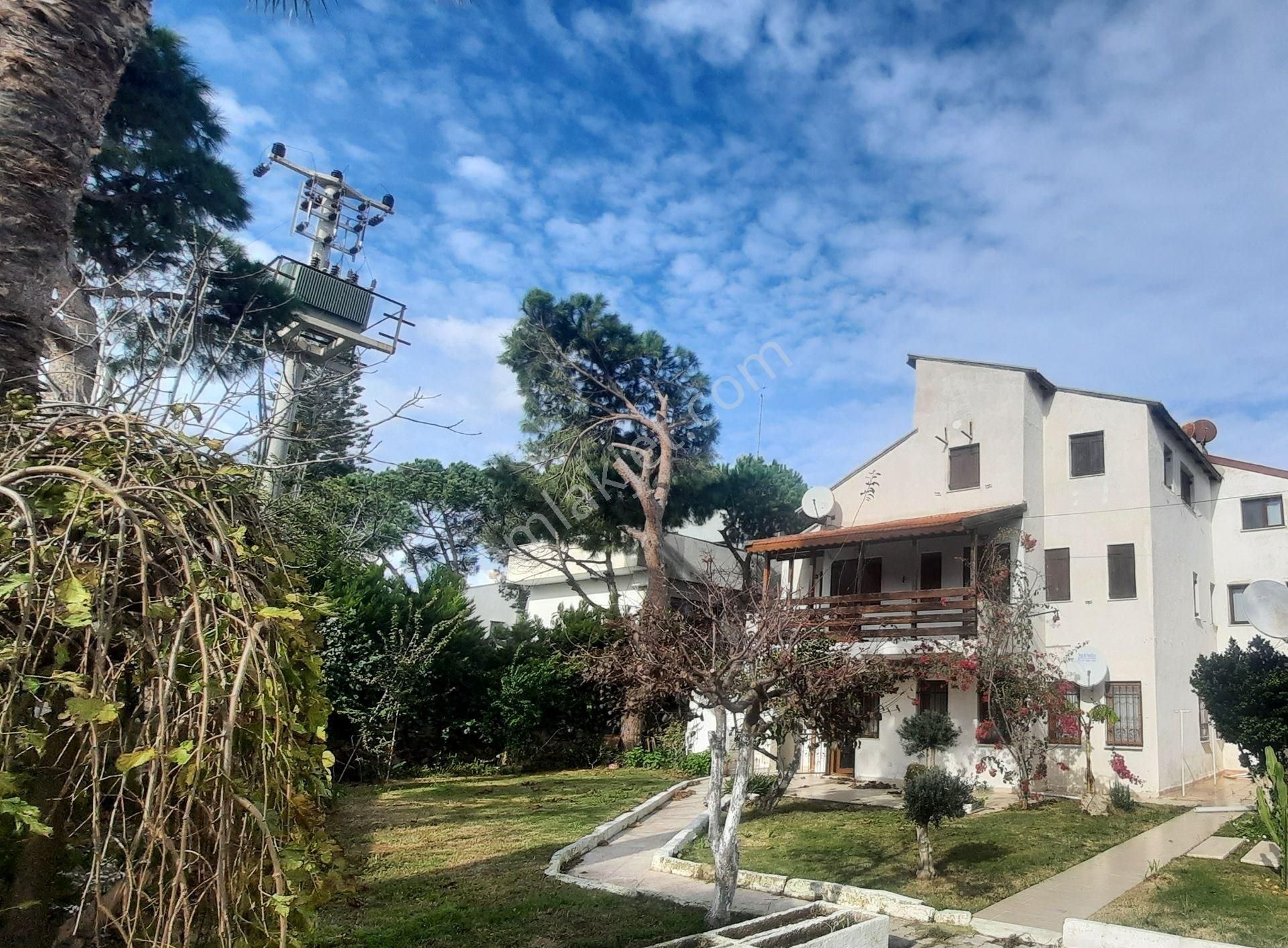 Çeşme Ilıca Satılık Daire Çeşme, Yıldızburnu, Denize 150 M, 3+1...