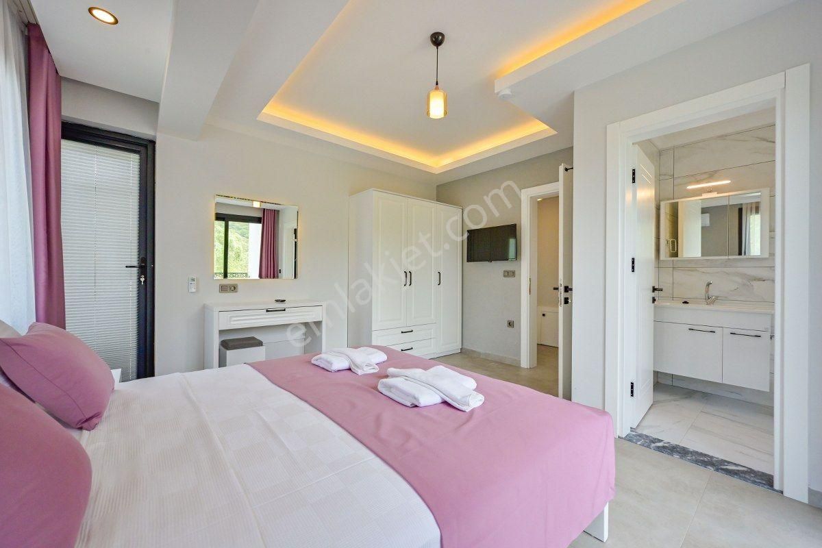 Ölüdeniz'e Yakın Kiralık 3+1 Saunalı Havuzlu Villa Mera-150 - Görsel 23