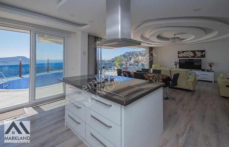 Alanya Tepe Satılık Villa Alanya Tepe Mahallesinde Satılık Ultra Lüks Tribleks Villa