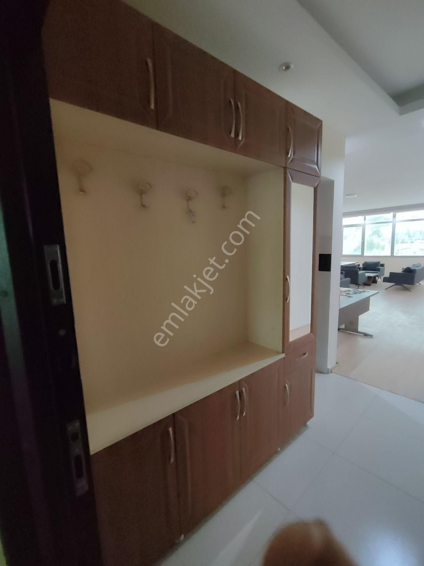 Bornova Kilit İş Merkezi Kiralık Ofisler - Görsel 20