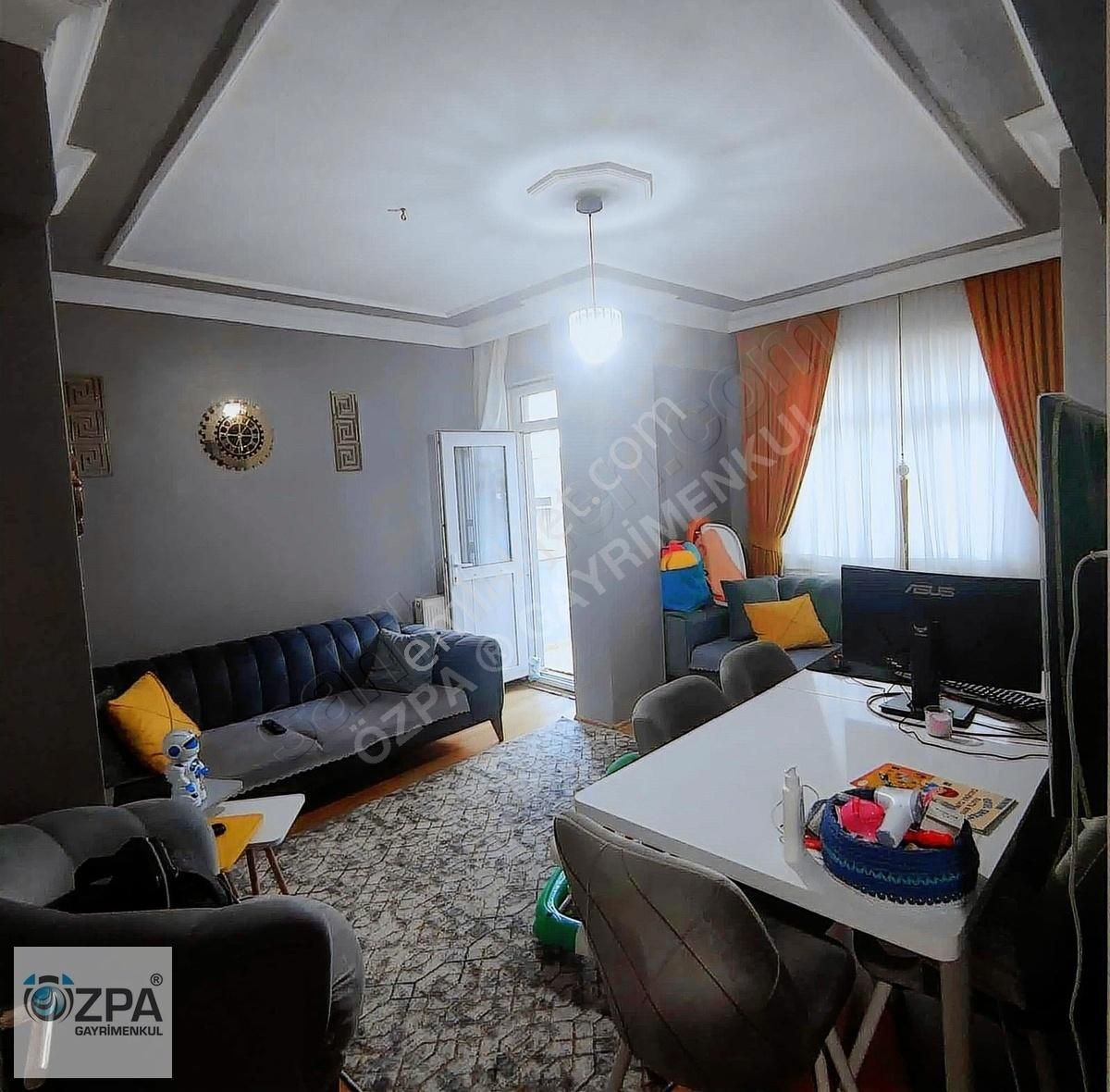 Bahçelievler Zafer Satılık Daire ÖZPA GAYRİMENKUL ZAFER MAH. 2.KAT 90 M² 2+1 SATILIK DAİRE