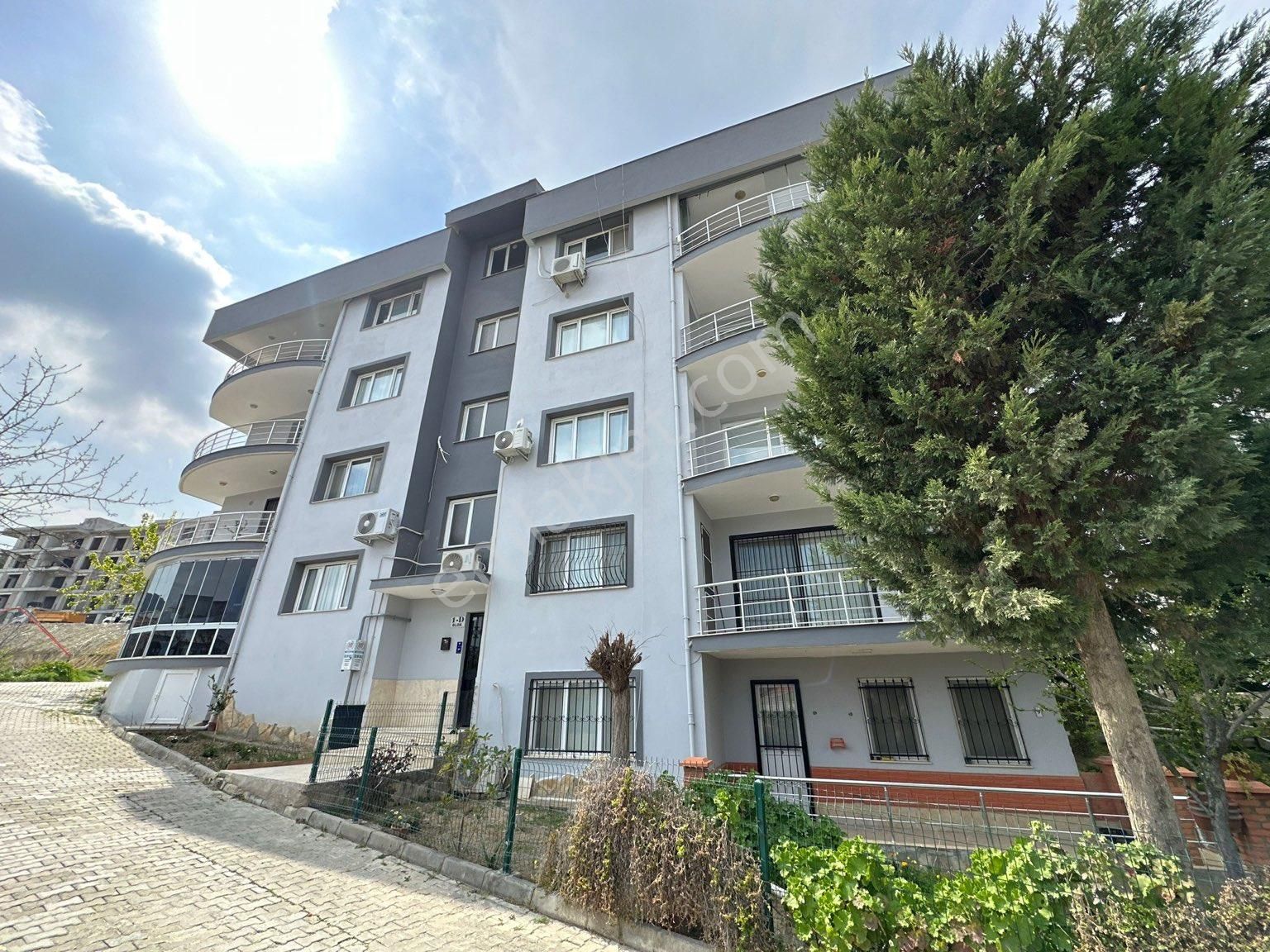 Kuşadası Değirmendere Satılık Daire DEĞİRMENDERE'DE SİTE İÇERİSİNDE DOĞAL GAZLI MASRAFSIZ 3+1 DAİRE