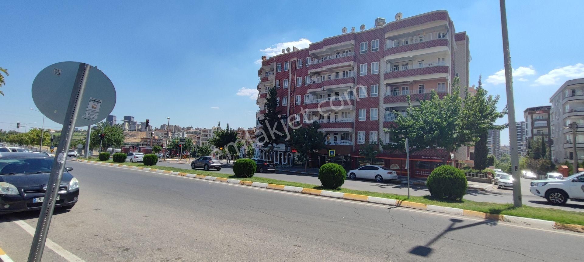 Karaköprü Ali Baba Satılık Daire  KARAKÖPRÜ 35 MT MÜKEMMEL KONUMDA DAİRE