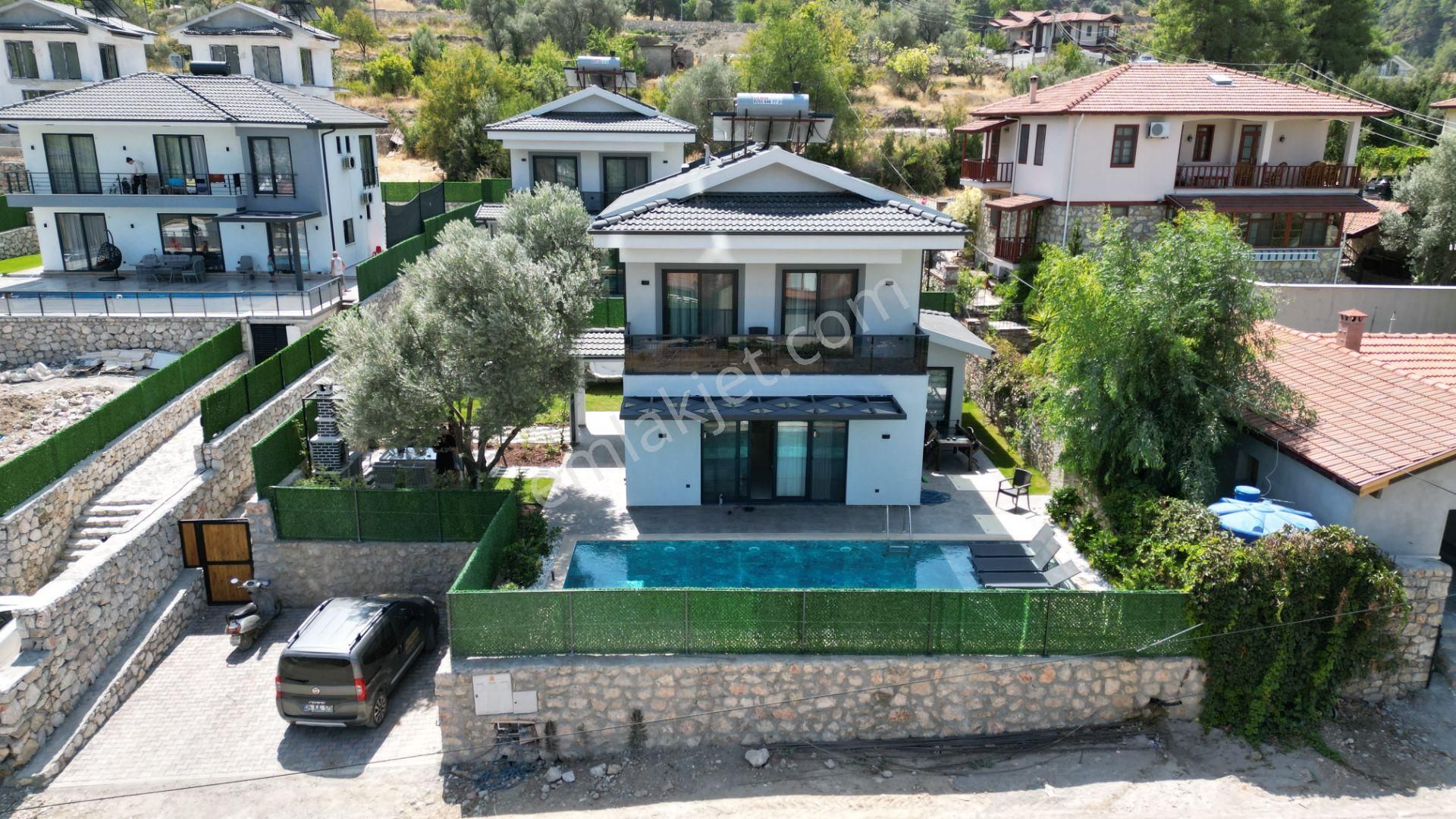 Fethiye Yeşilüzümlü Satılık Villa GoldHouse dan Satılık Yeşilüzümlü de Fırsat 3+1 Eşyalı Havuzlu Villa