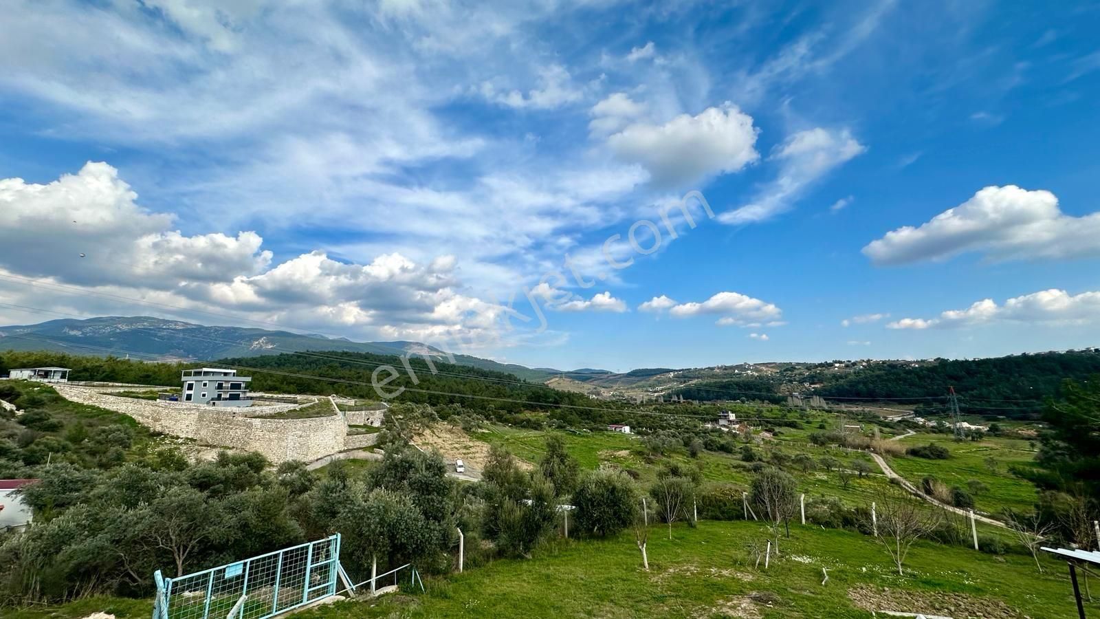 Buca Belenbaşı Satılık Tarla  BUCA BELENBAŞINDA ARAC TAKASLİ 520 M2 MANZARALI ARAZİ