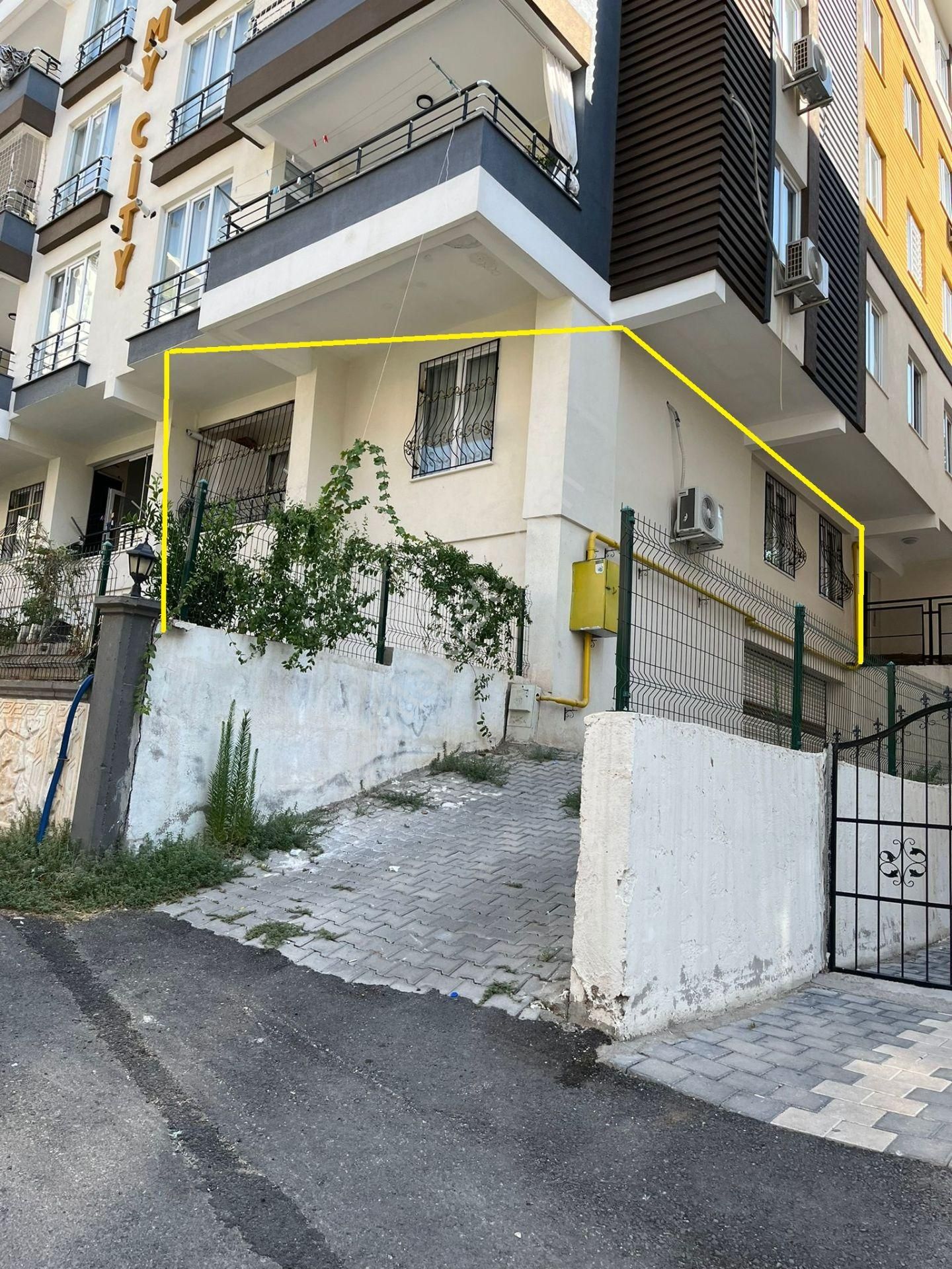 Batman Merkez Çamlıtepe Satılık Daire  ÇALIŞKAN EMLAKTAN ÇAMLITEPE MAH. 2+1 SATILIK DAİRE