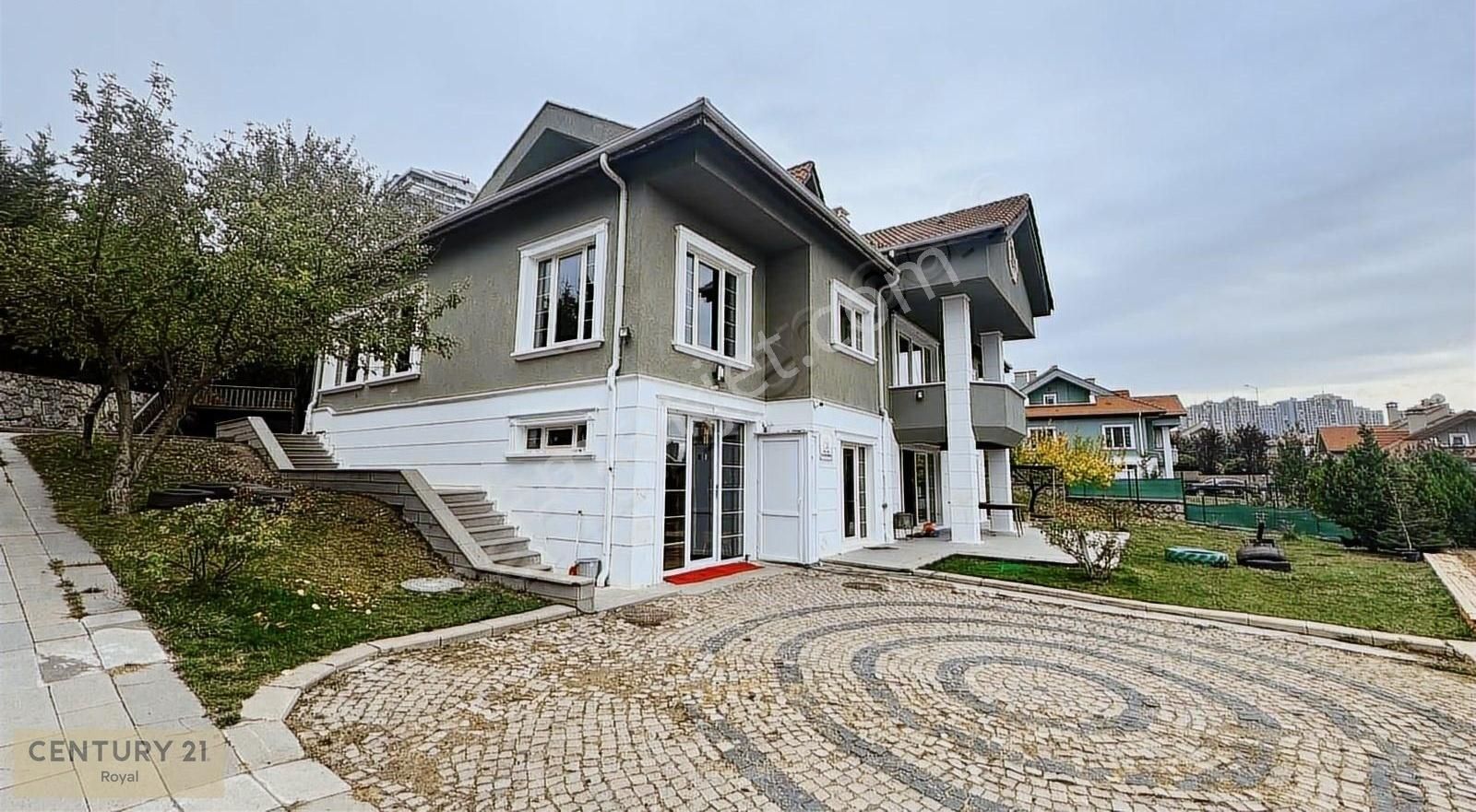 Çankaya Alacaatlı Satılık Villa YEŞİL BARIŞ KONAKLARI'NDA GENİŞ BAHÇELİ MALİKANE