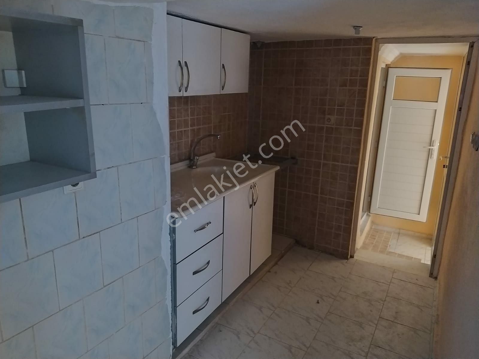 Konak Yurume Mesafesinde Deniz Manzaralı Komple Bina 4 Daire - Görsel 32