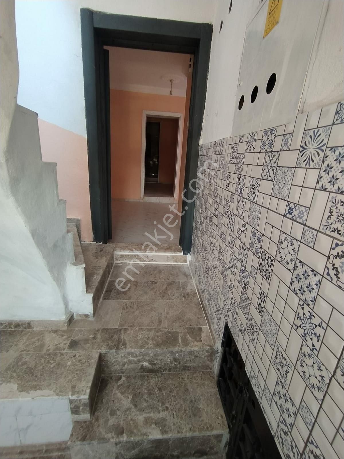 Konak Yurume Mesafesinde Deniz Manzaralı Komple Bina 4 Daire - Görsel 24