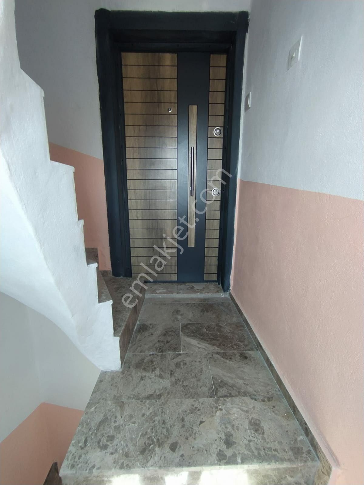 Konak Yurume Mesafesinde Deniz Manzaralı Komple Bina 4 Daire - Görsel 15