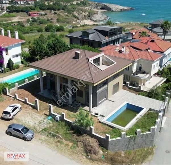 Şile Balibey Satılık Villa Şilenin Göz Bebeğinde Deniz Manzaralı Asansörlü 6+1Satılık Villa