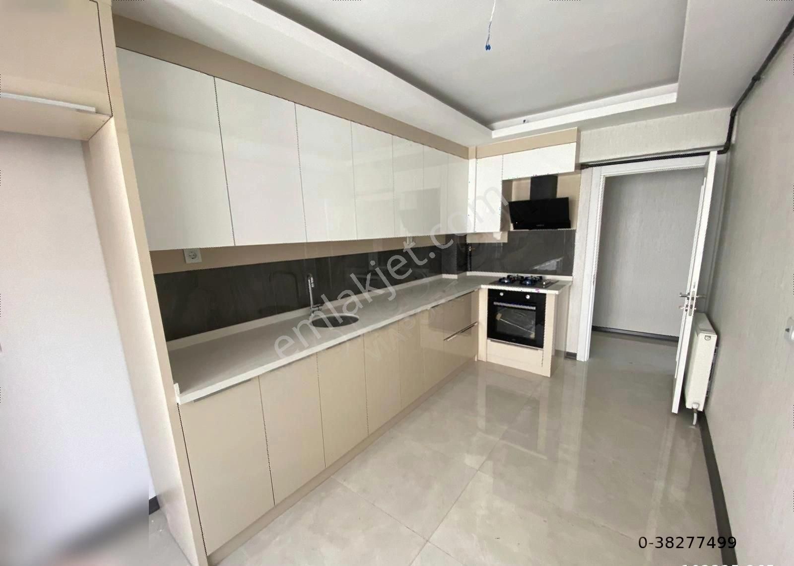 Etimesgut Elvan Satılık Daire ETİMESGUT ELVAN MAH. EBEVEYN BANYOLU 3+1 SATILIK DAİRE